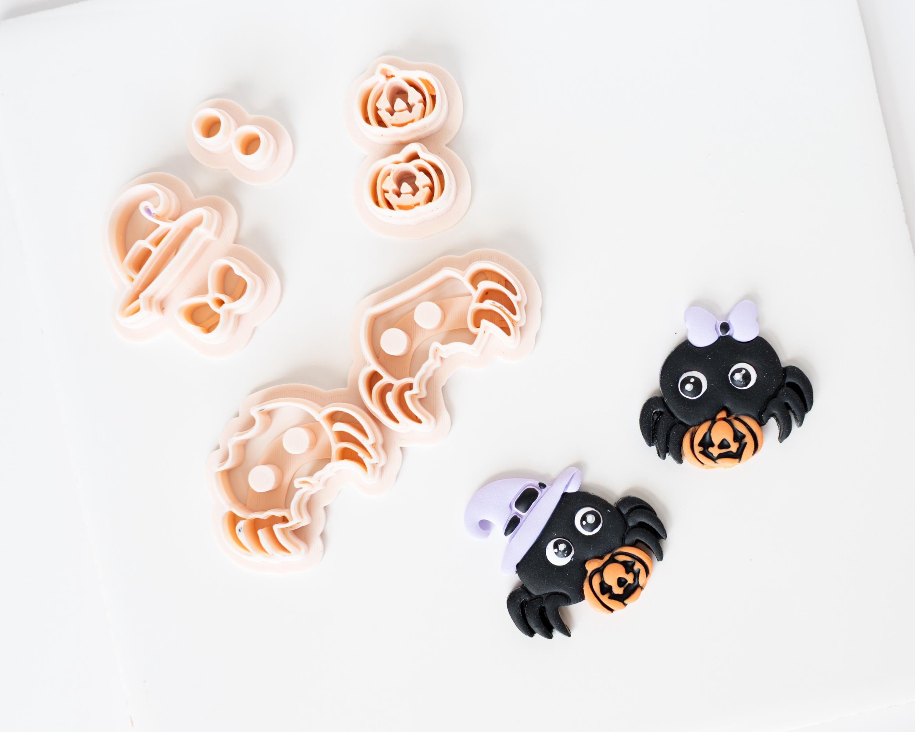 Mr and Mrs Spiders - Mirrored Clay Cutter Set for Halloween