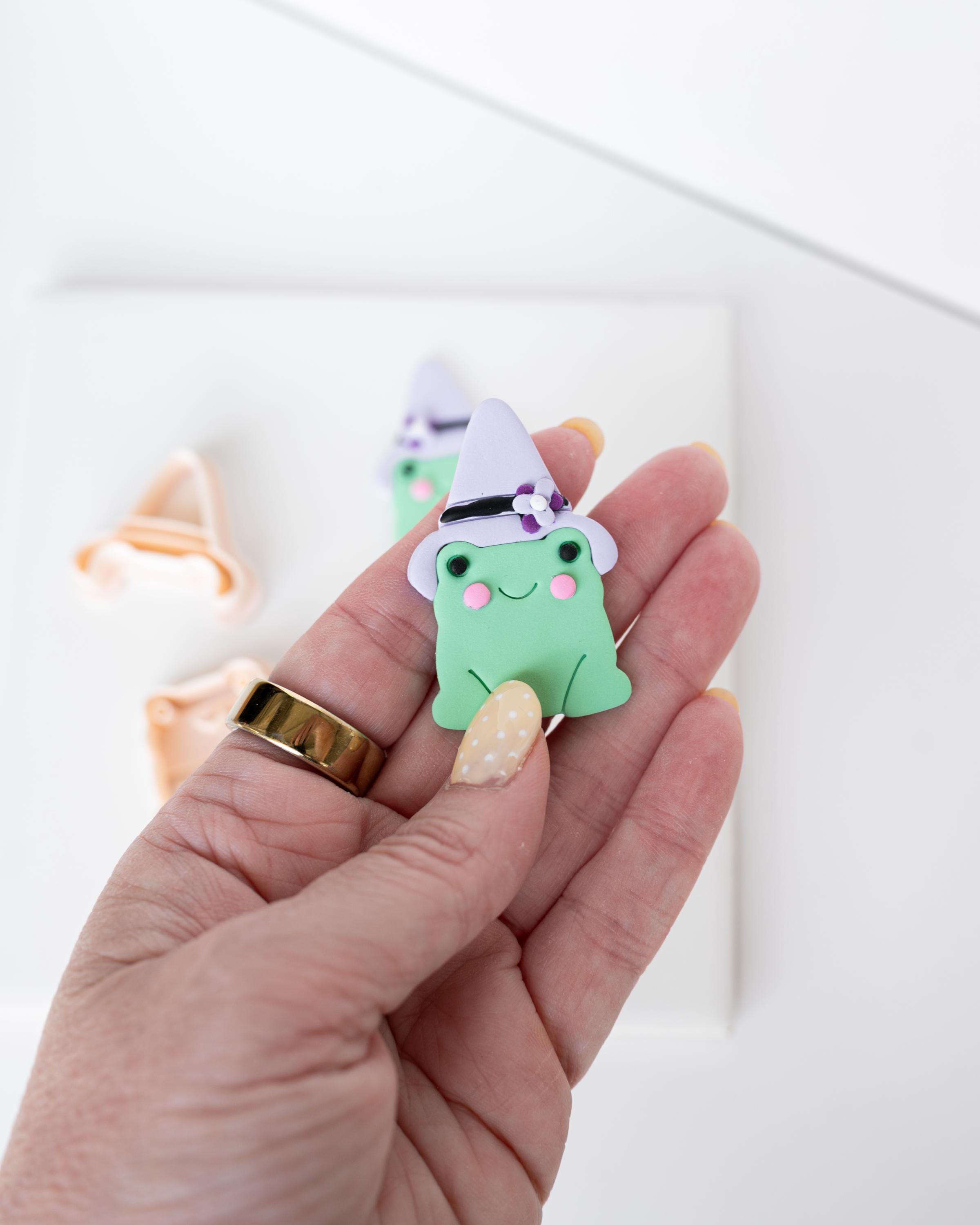 Frog Witch - Clay Cutter Halloween with Witches Hat