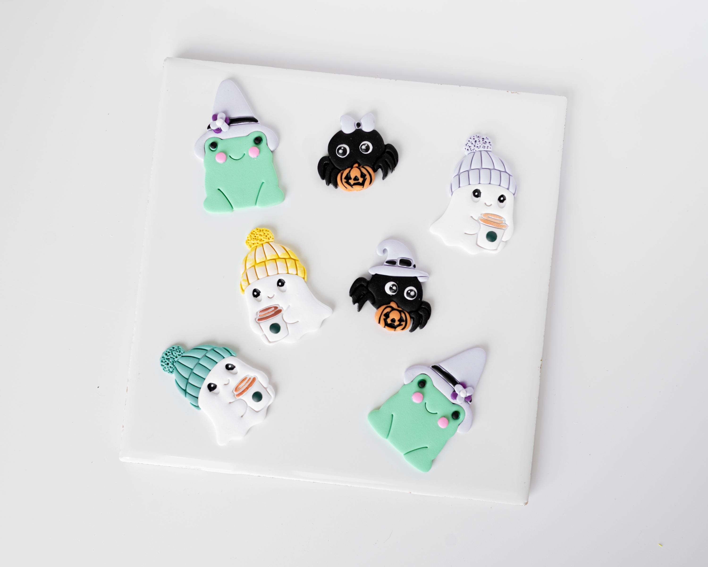 Cozy Ghost - Mirrored Clay Cutter Set for Halloween with Coffee Cup, Knit Hat