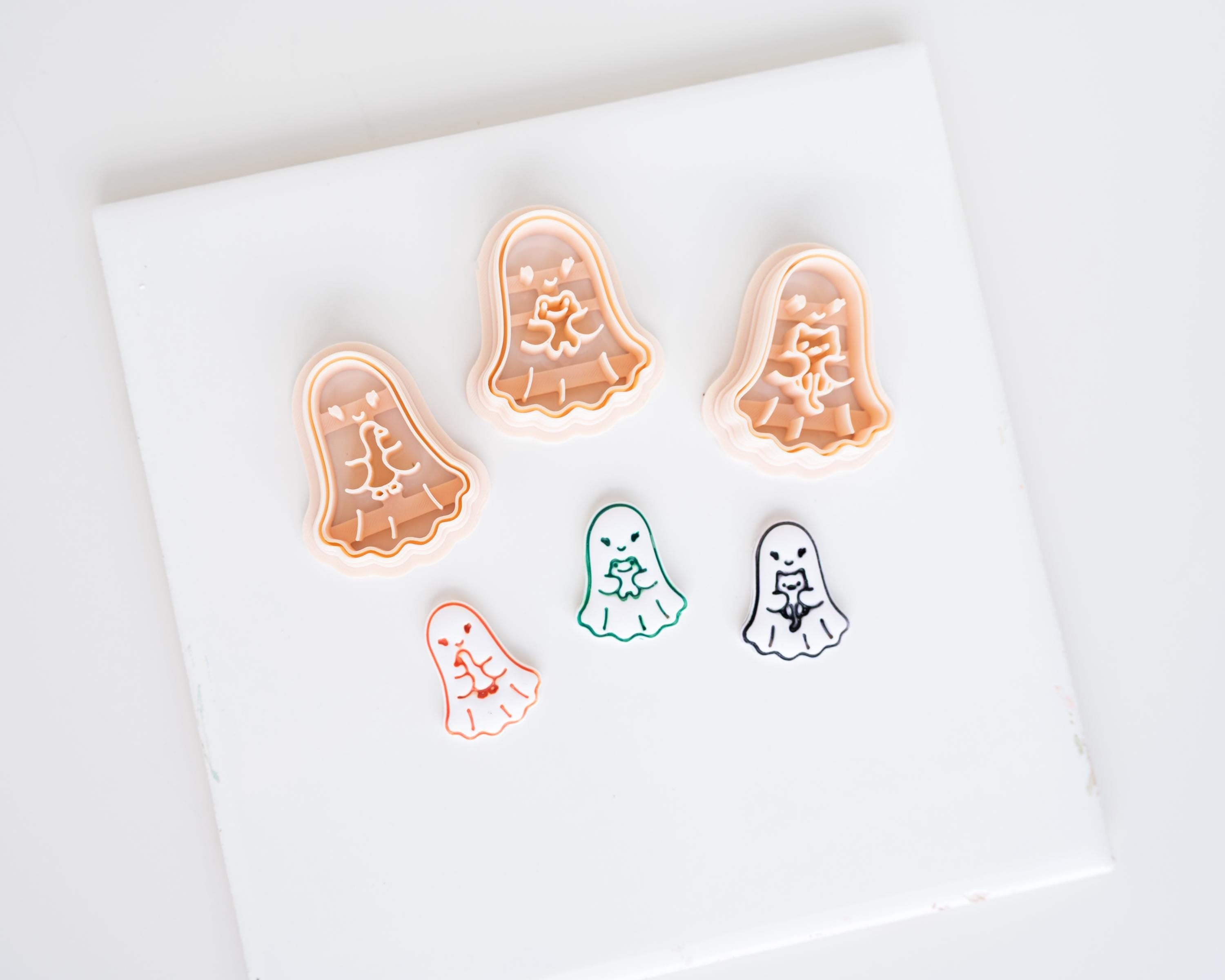 Ghost Holding Friends | Halloween Embossed Animal with Ghost Clay Cutter