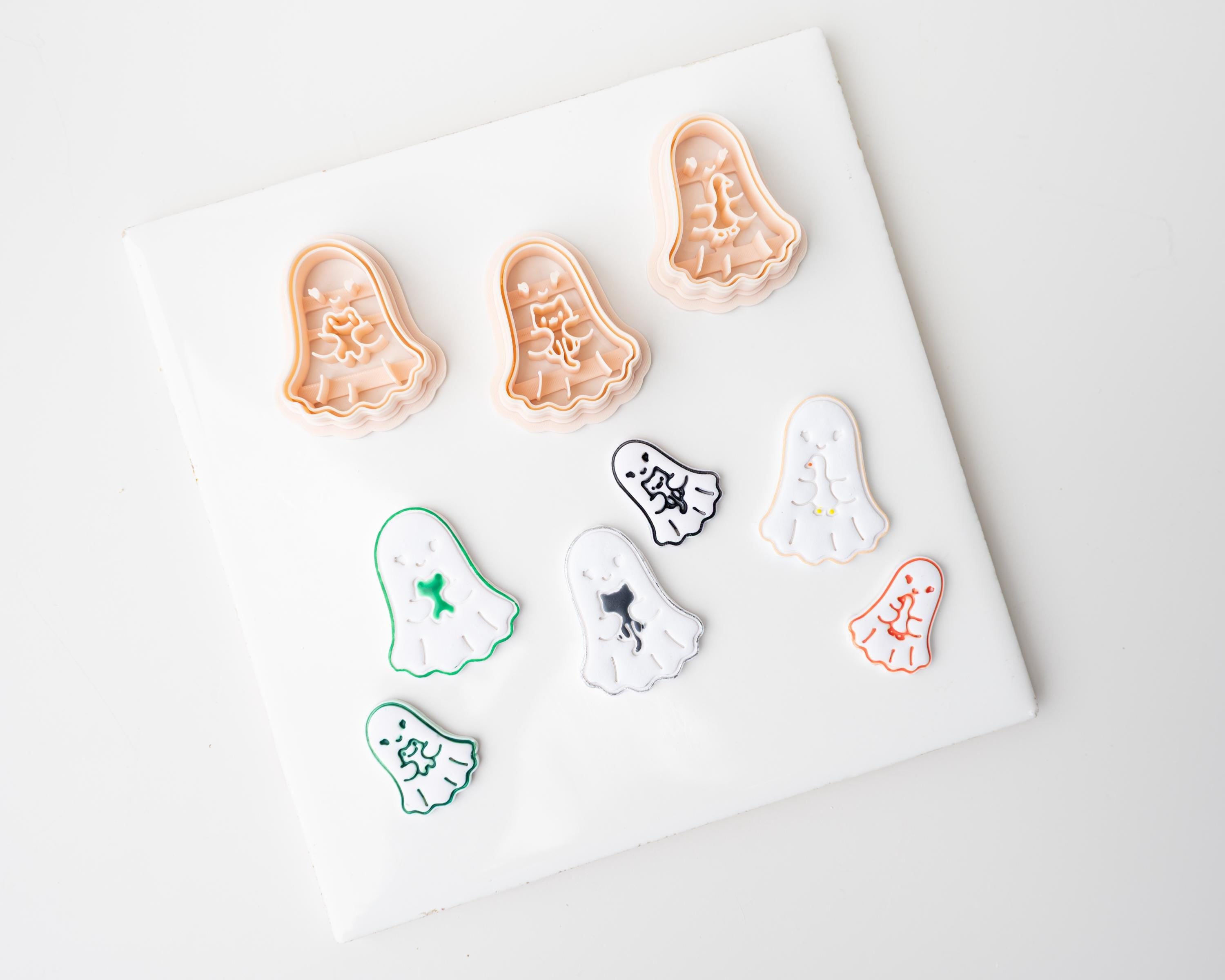Ghost Holding Friends | Halloween Embossed Animal with Ghost Clay Cutter