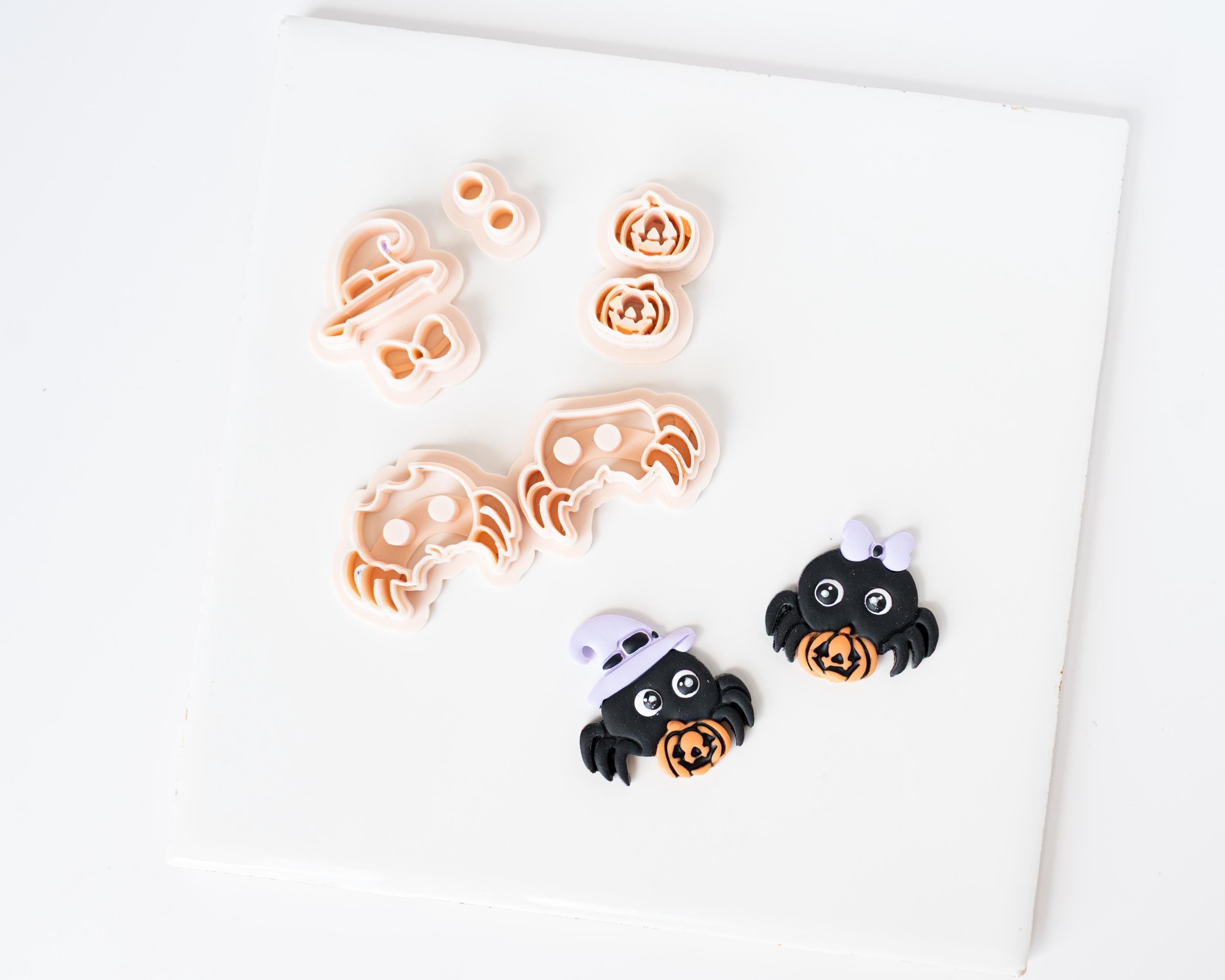 Mr and Mrs Spiders - Mirrored Clay Cutter Set for Halloween
