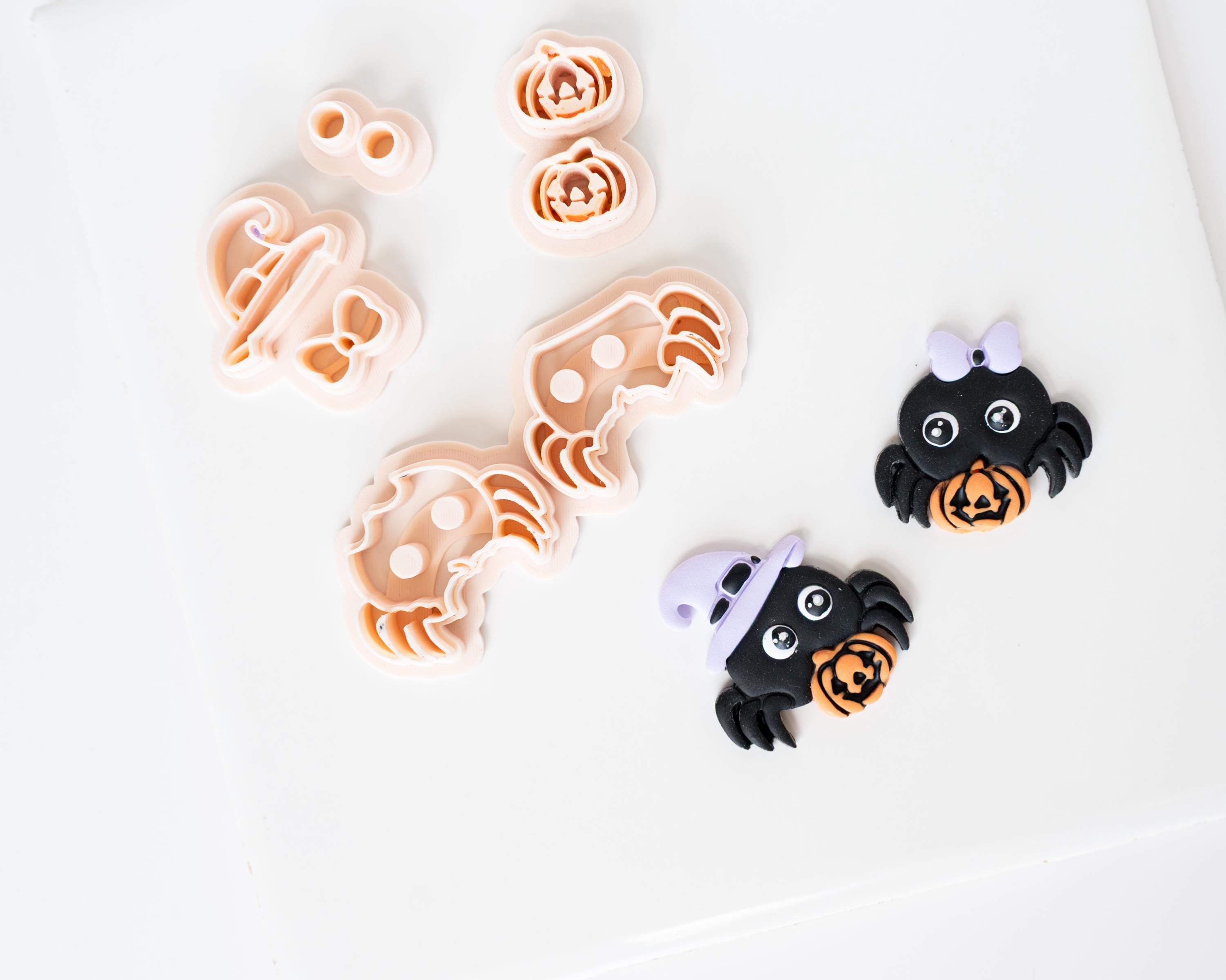 Mr and Mrs Spiders - Mirrored Clay Cutter Set for Halloween