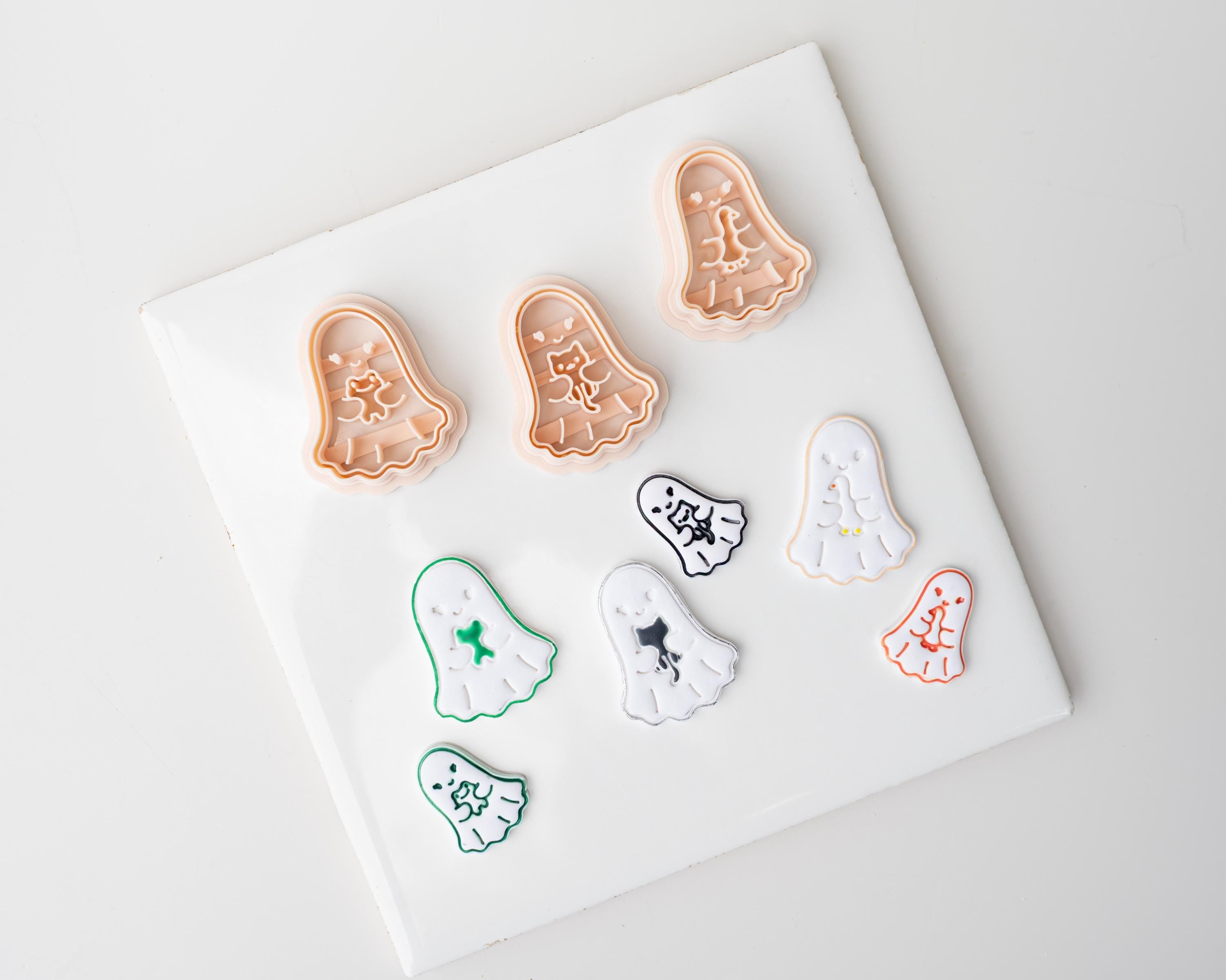Ghost Holding Friends | Halloween Embossed Animal with Ghost Clay Cutter