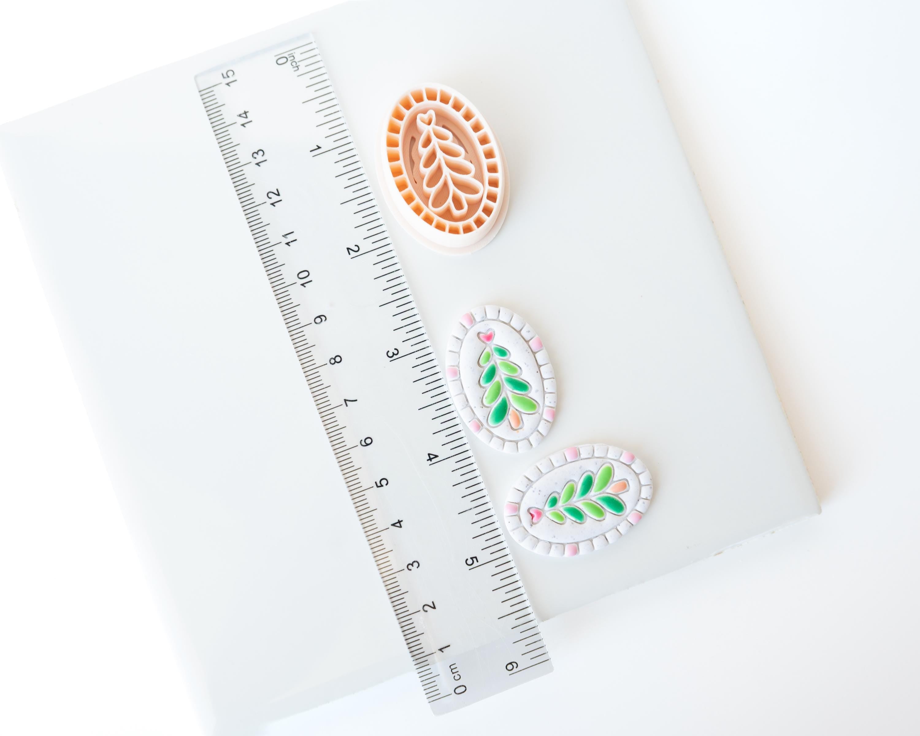 Flounce Christmas Cameo - Holiday Clay Cutter 2026