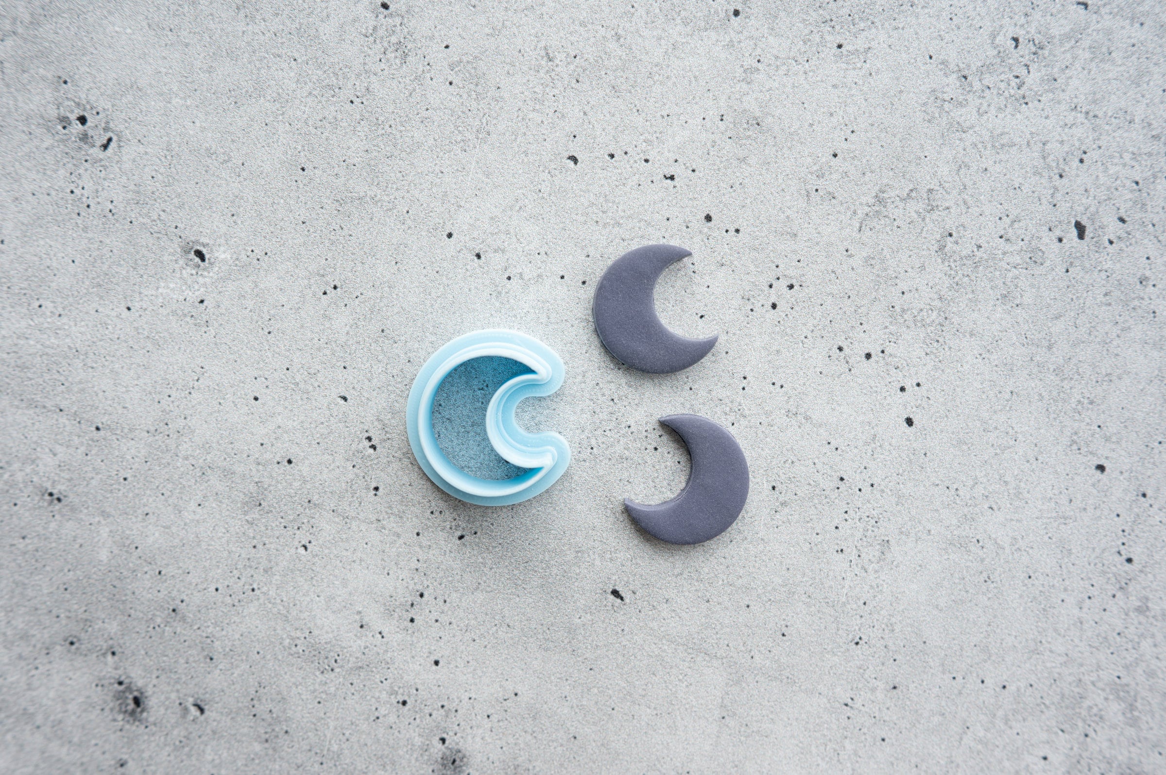 Chubby Moon Clay Cutter: 20mm Stud Size