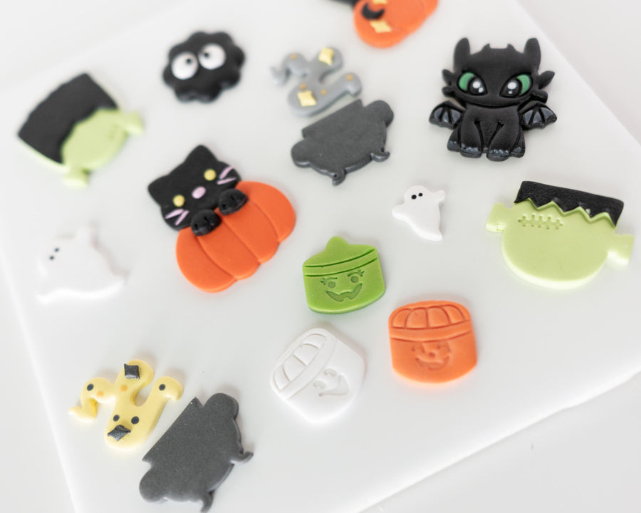 Pumpkin Friends - 3 or 5 piece set - Cat and Raven