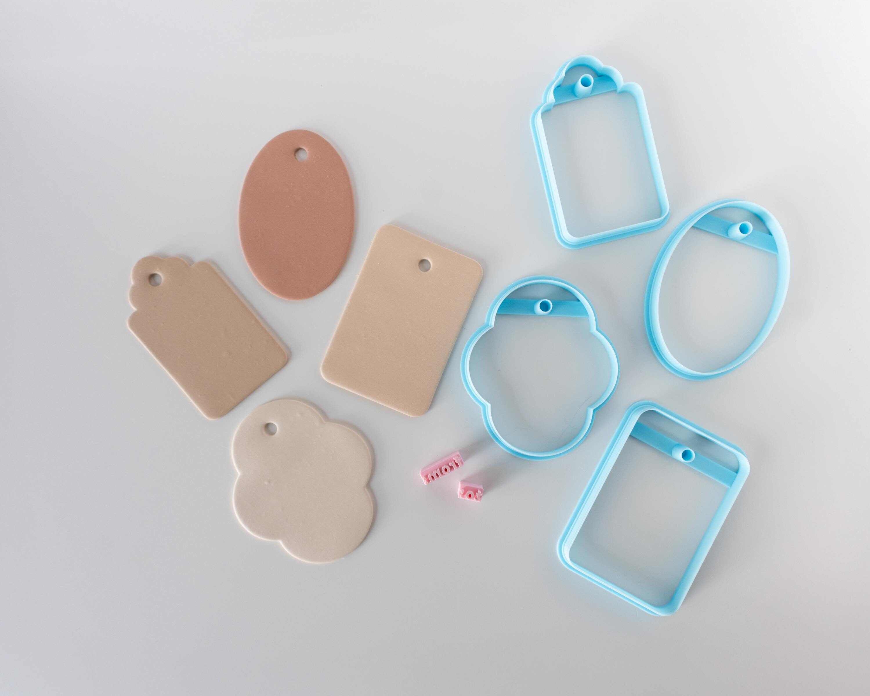 Gift Tag - Set of 4 tags and 2 stamps