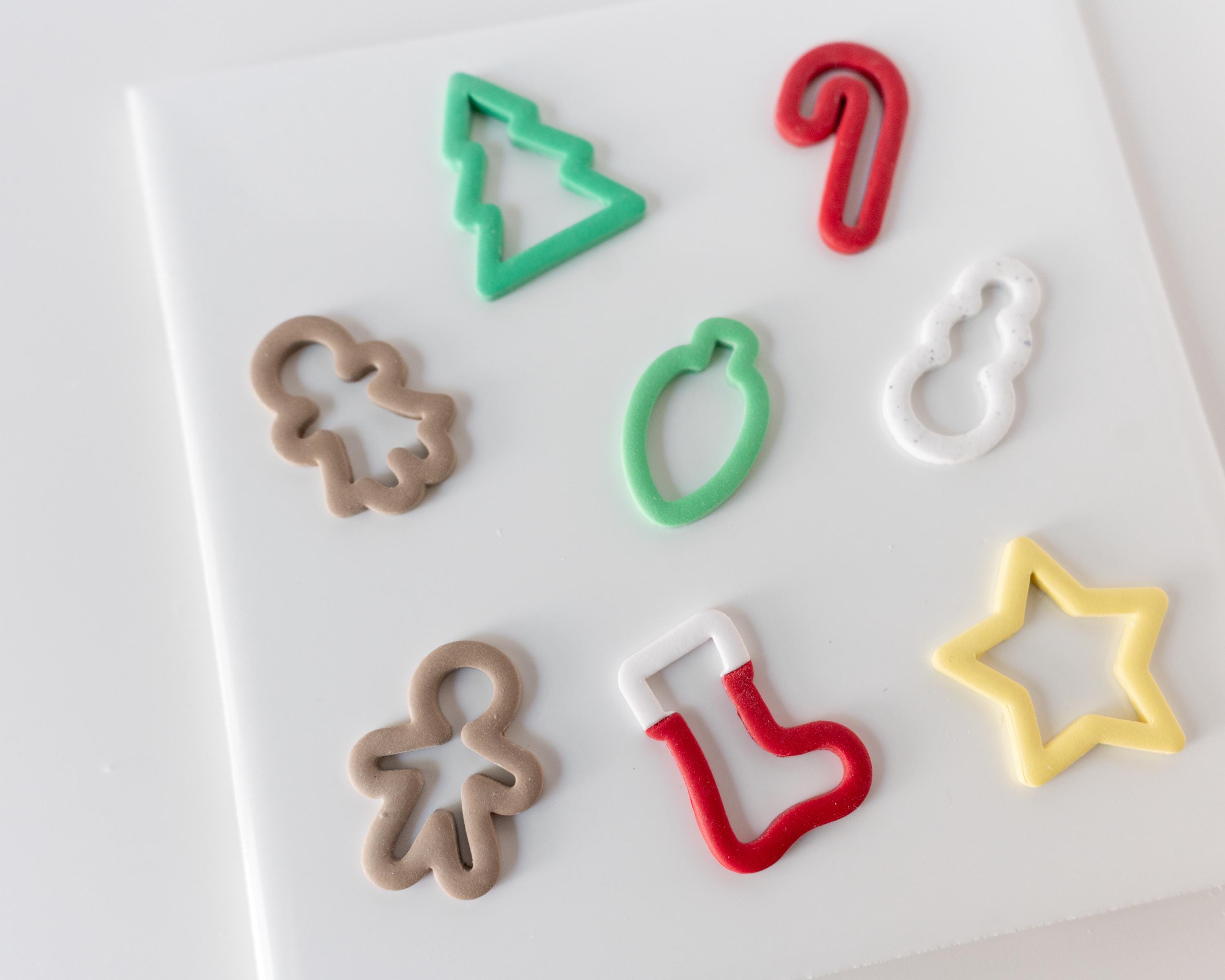 Holiday Outlines - Cutout clay cutters