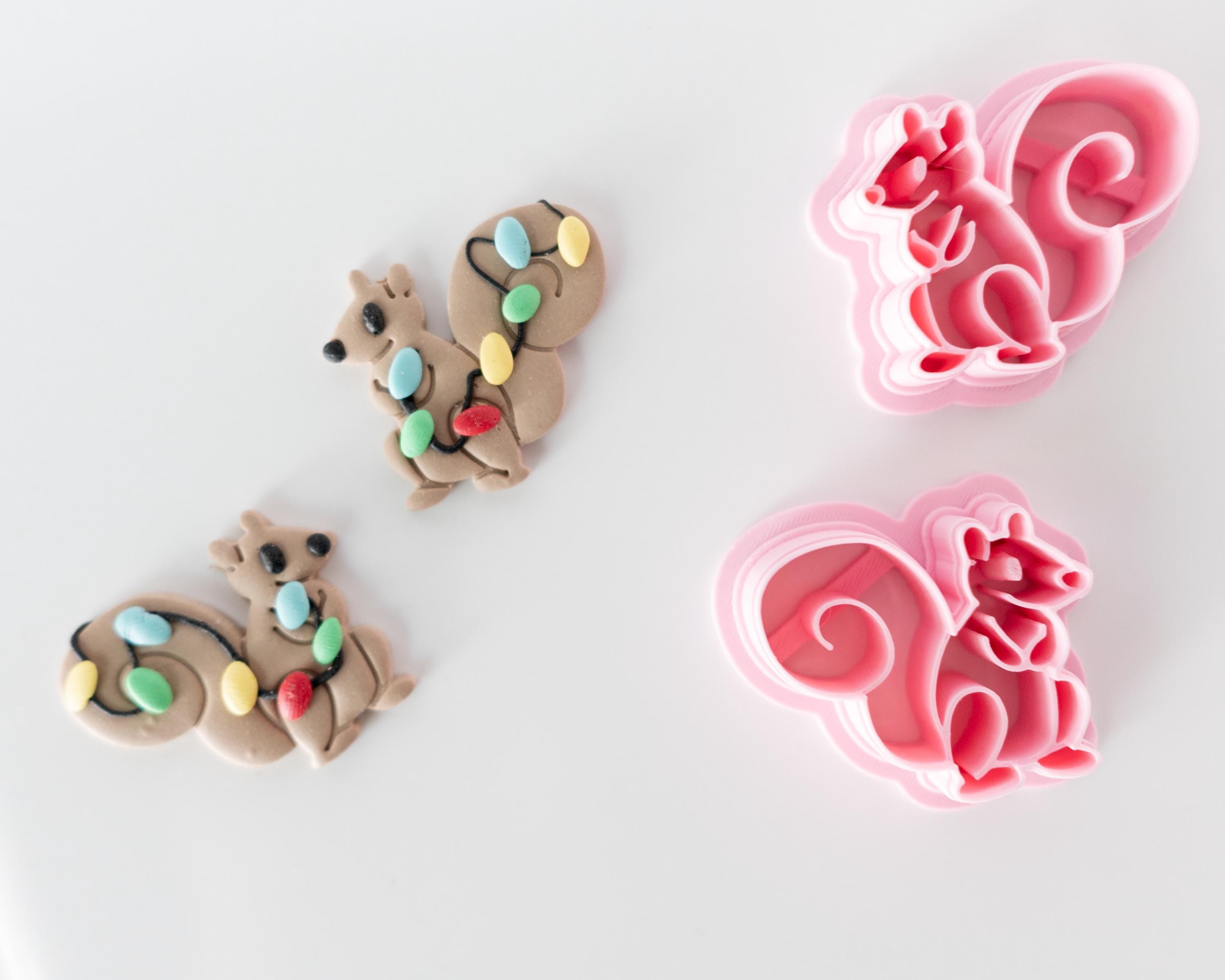Holiday Squirrel - Hand-Drawn Christmas Vacation Clay Cutter