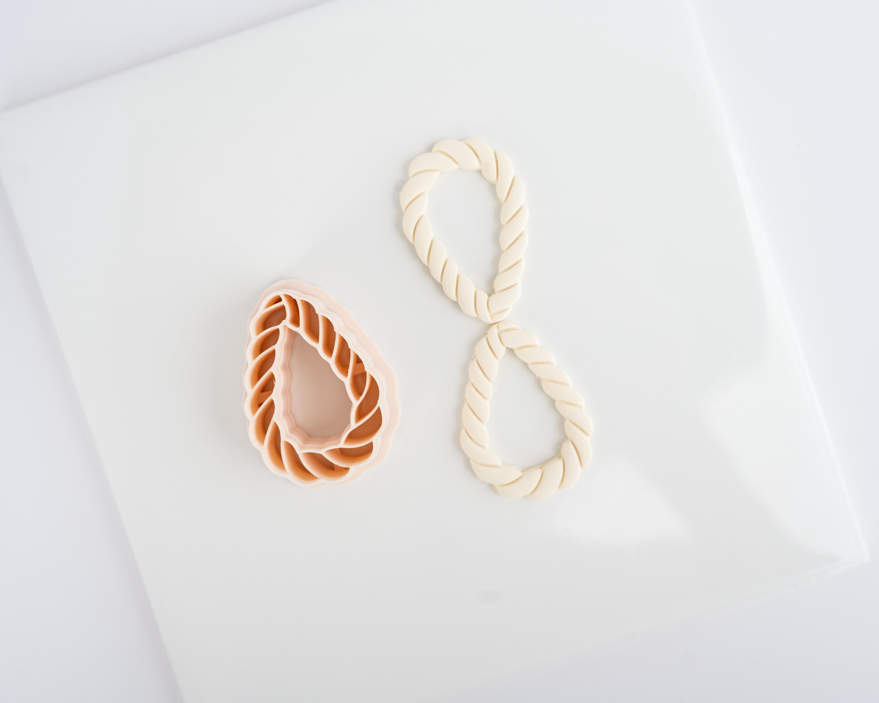 Roped Dangle Drop