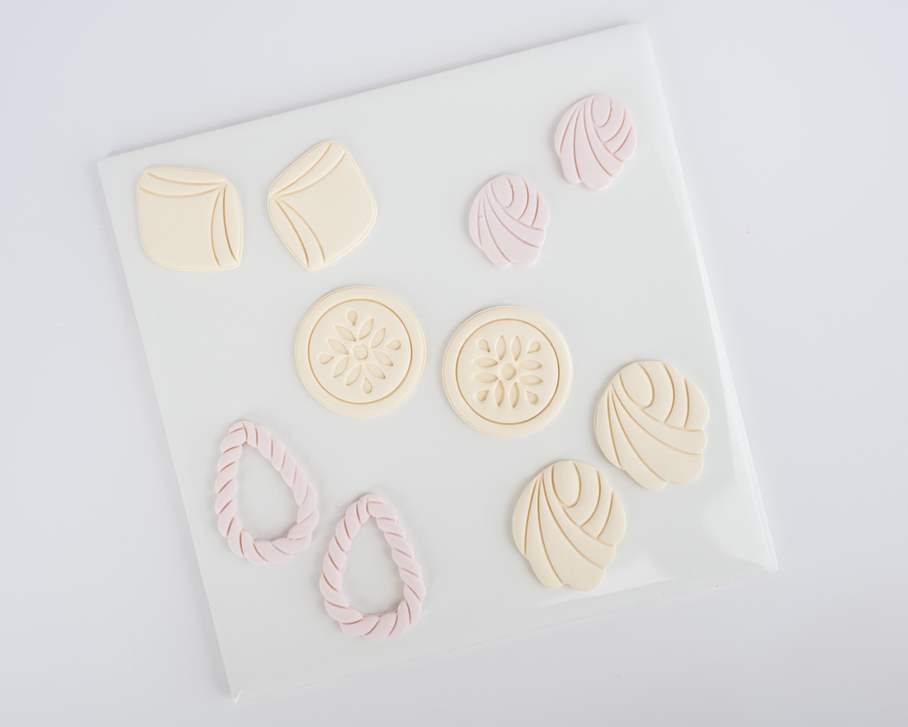 Floral Coin Circle