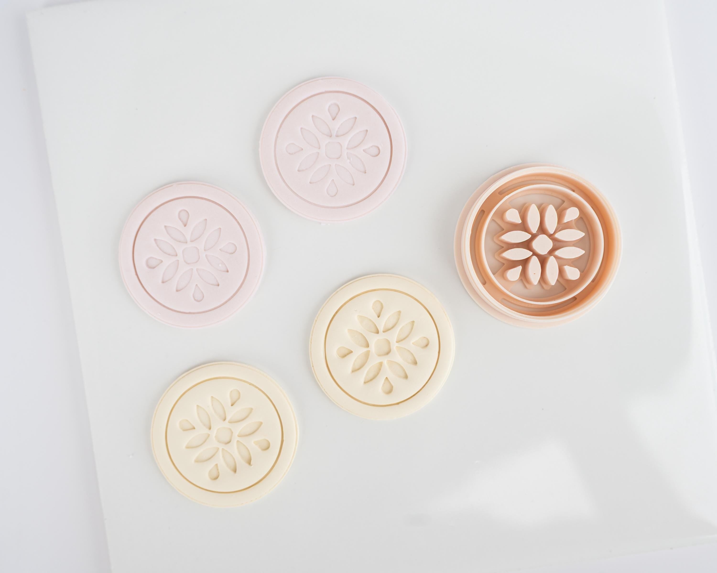 Floral Coin Circle