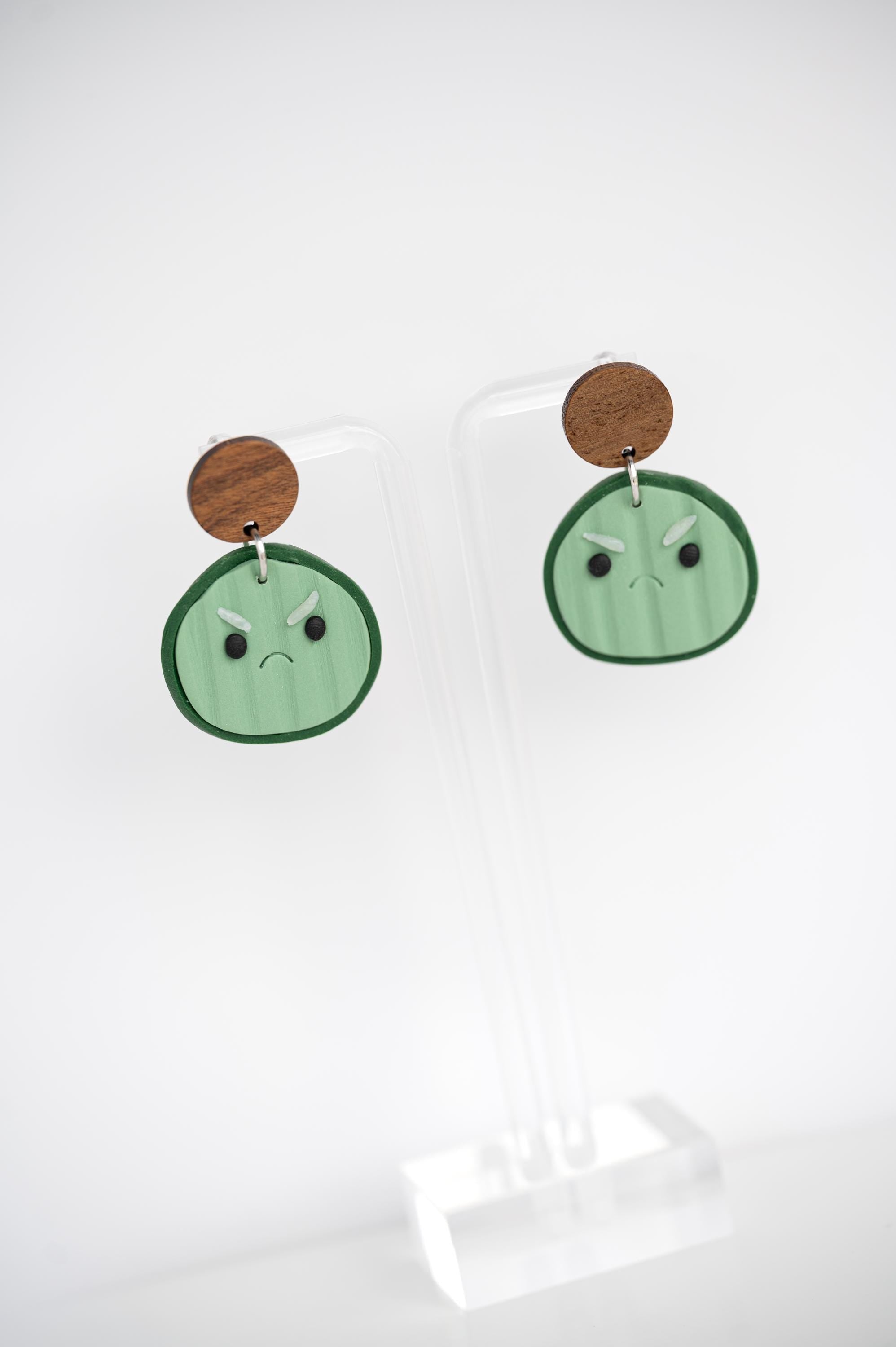 Pickle Outline / Organic Circle Shape