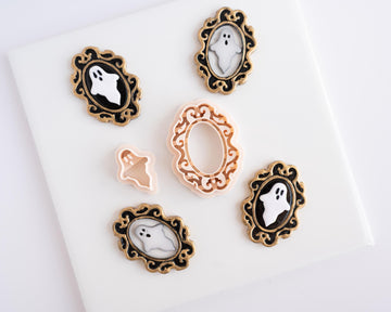 Gothic Frame with Ghost - 2 piece set