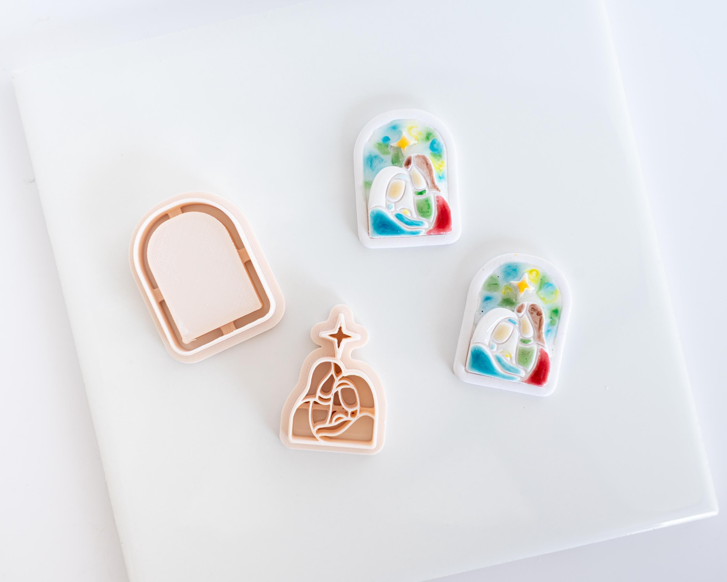 Stained Glass Nativity Scene - 2 Piece Christmas Clay Cutter
