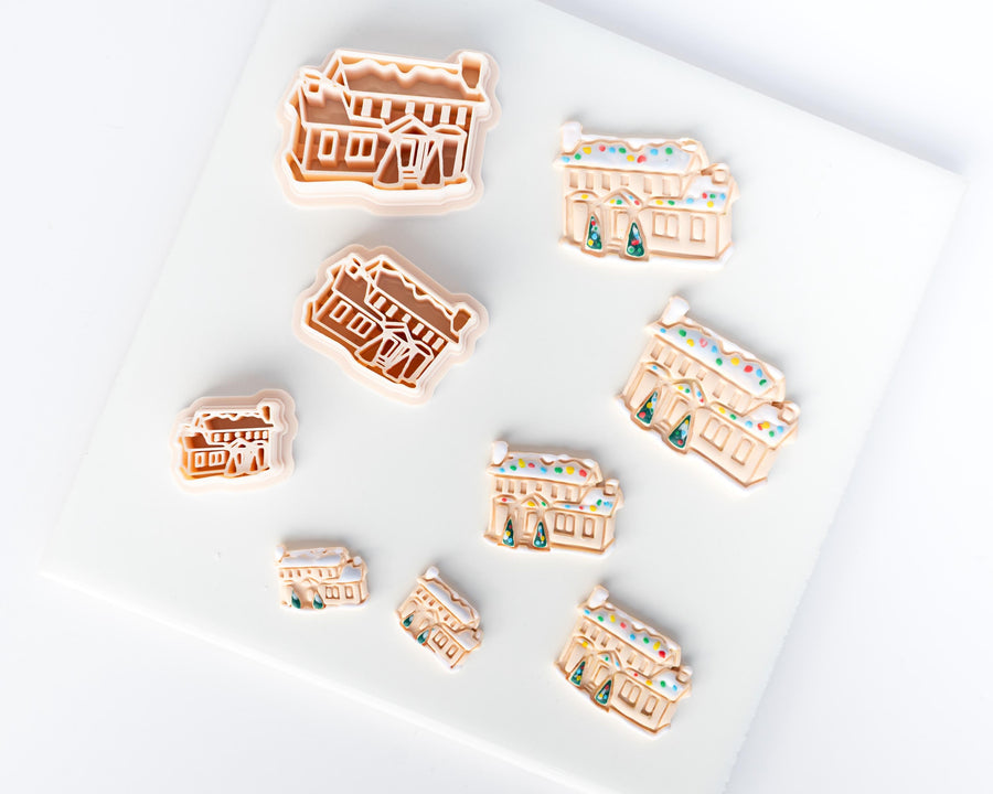 Exterior Illumination - Hand-Drawn House with Snow - Christmas Vacation Clay Cutter