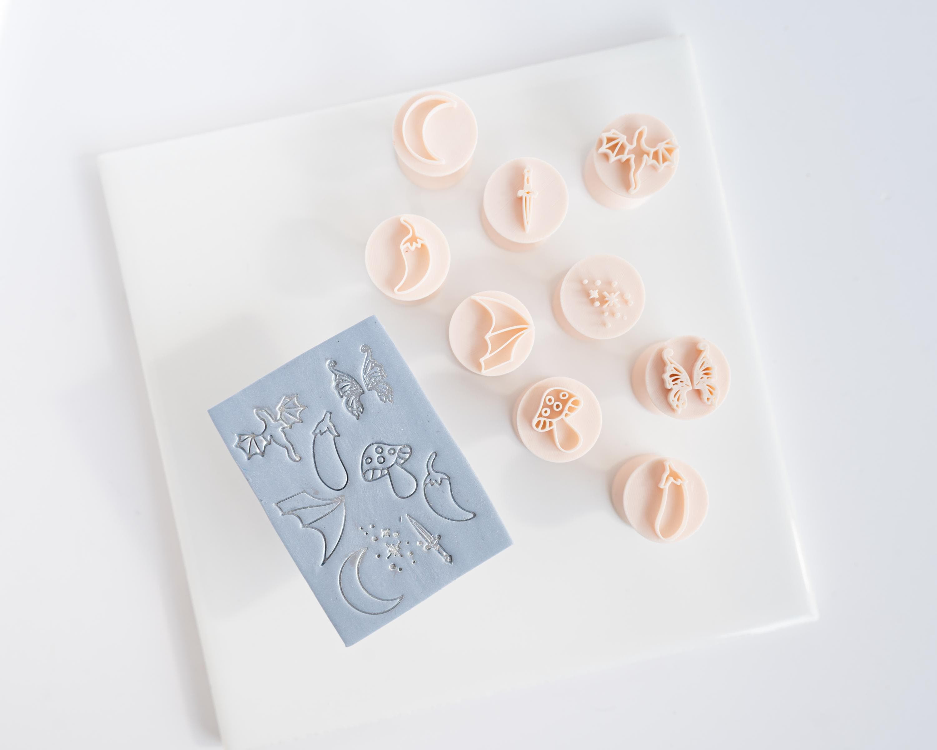 Romantasy Stamps - Bookish Clay Stamp with easy to hold handle