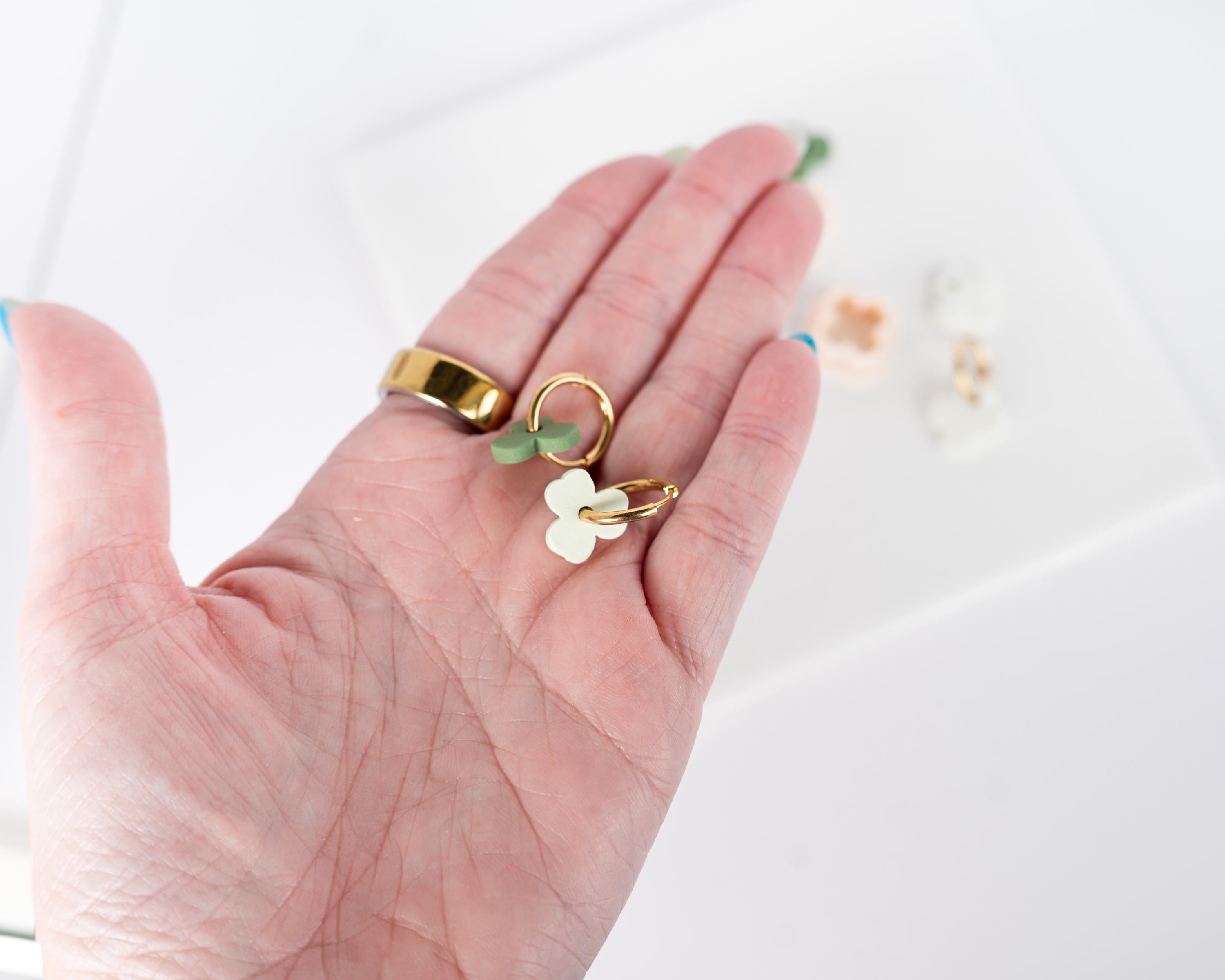 Precious Stones Clovers - Simple
