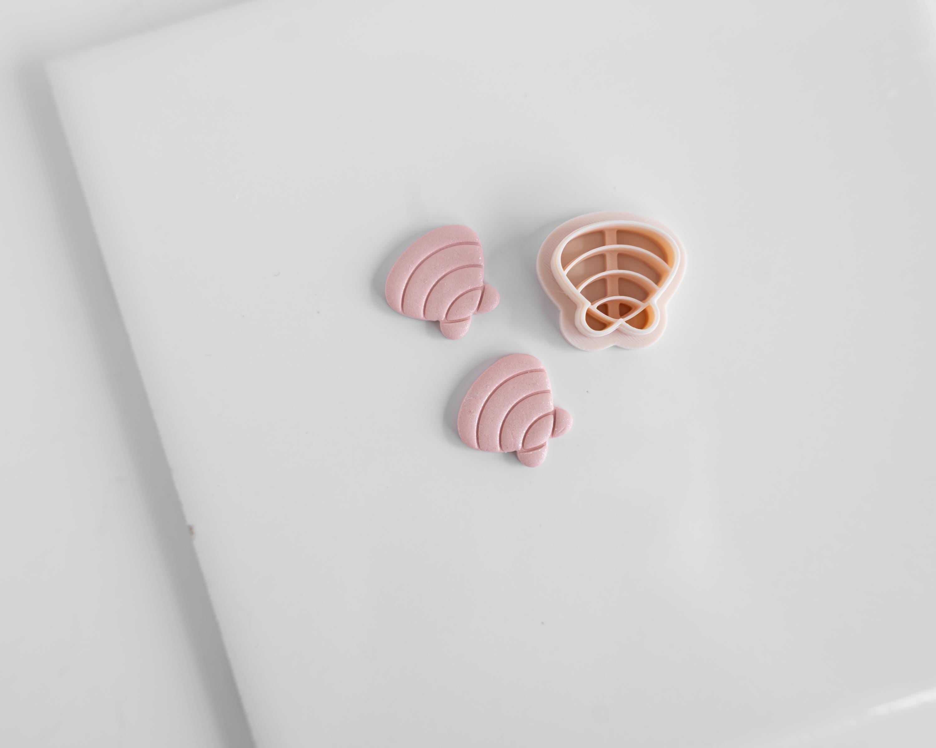 Embossed Shells Set