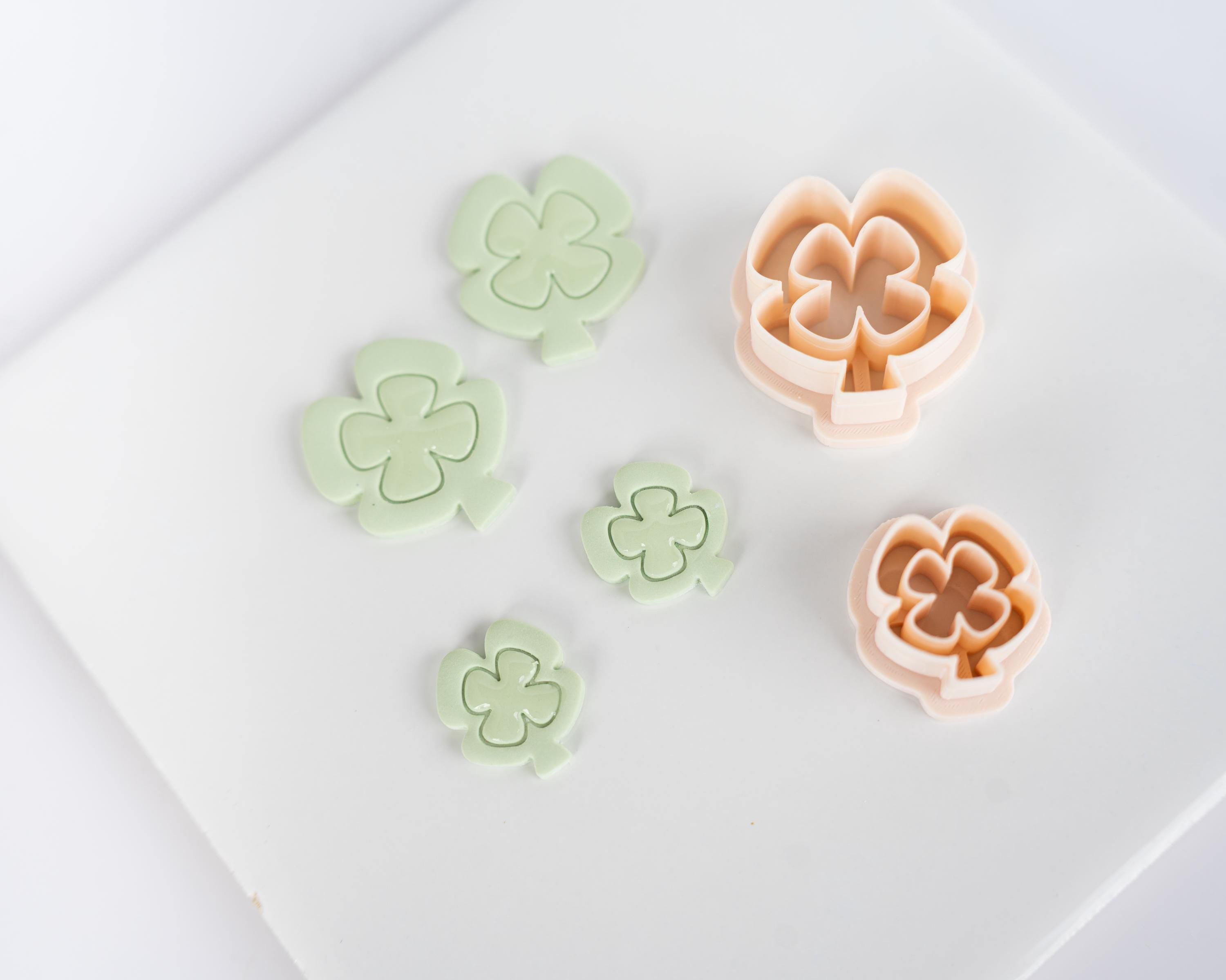 Embossed Clover 2026