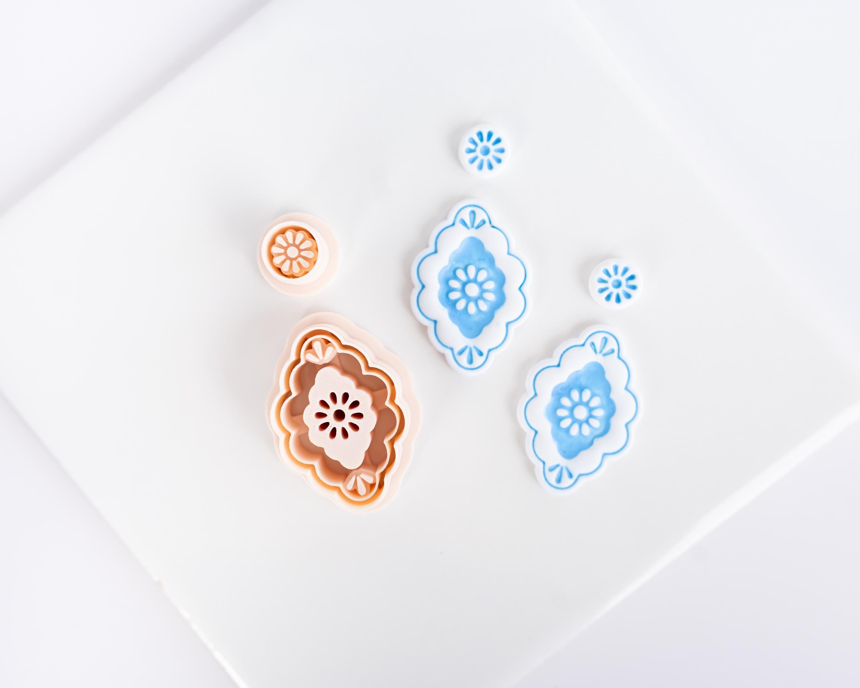Capri Scallop - Embossed 2 Piece Dangle Set