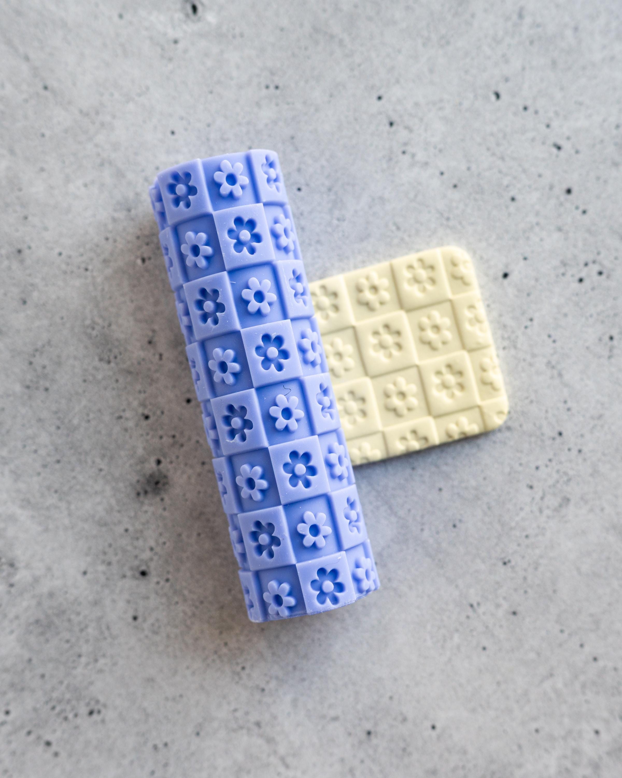 Checkered Floral Roller - Resin Texture Roller
