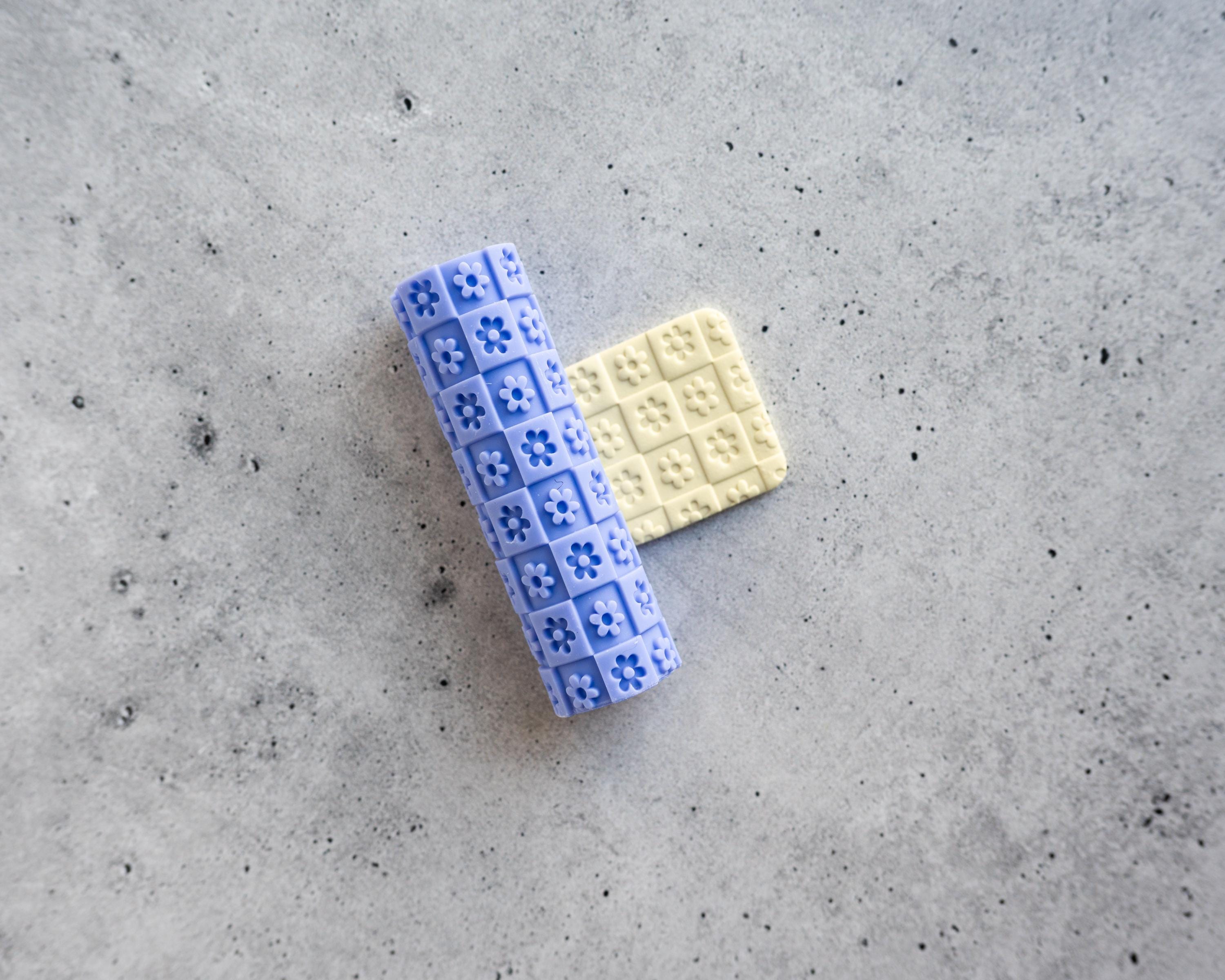 Checkered Floral Roller - Resin Texture Roller