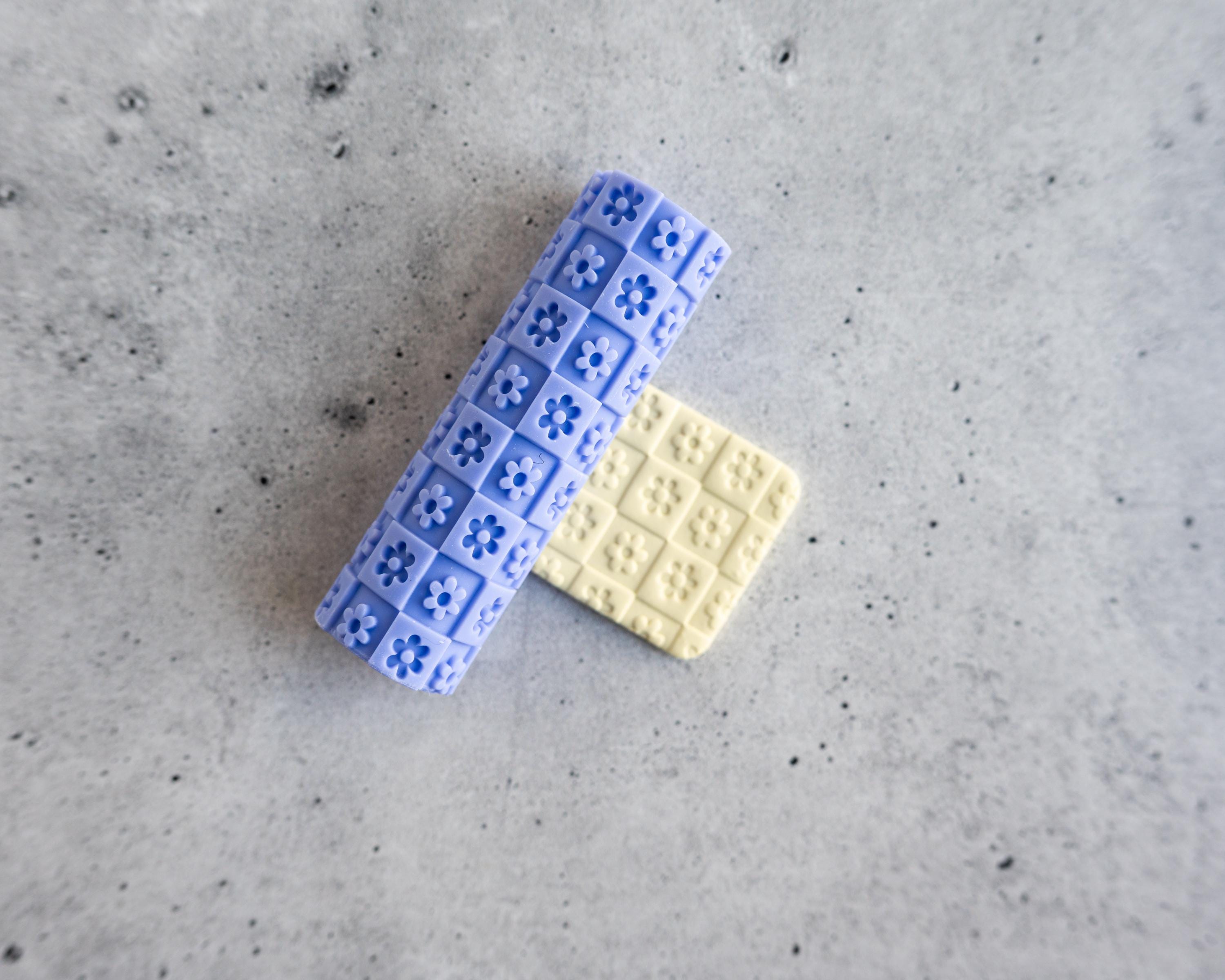 Checkered Floral Roller - Resin Texture Roller